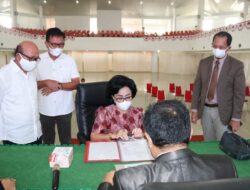 Penggagas BLU, Flora Kalalo Daftar Bacarek  Terpanggil Bangun Unsrat  