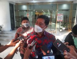 Wagub Kandouw Imbau Masyarakat Jangan Abaikan Prokes   