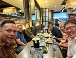 Tak Disangka Presiden Jokowi Santap Hidangan di Restorant Gula Merah dan Belanja Baju Lokal