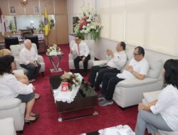 Rektor Berty dan Field Student University of Bologna Bahas Kesehatan Terumbu Karang