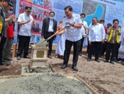 Selamatkan Danau Tondano, Wagub Kandouw, KPK dan Kementerian PUPR Pasang Patok Batas Sempadan