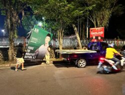 Jempol, Bacaleg PKB DPRD Sulut Dapil Manado Ini Turunkan Baliho Sosialisasinya Sendiri