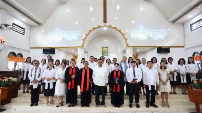 Ibadah di GMIM Eben Haezer Suwaan, Gubernur Olly Ucapan Selamat Tahun Baru, Jaga Terus Keamanan