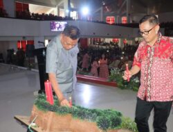 Penuh Sukacita, Gubernur Olly Ikuti Ibadah Natal Bersama Civitas Akademika Unsrat