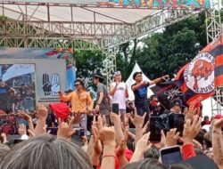 Calon Presiden Ganjar Pranowo Nyanyi Bareng Grup Band Legendaris Slank  