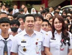 Disambut Antusias ,  Wagub Kandouw Berikan Motivasi Pelajar SMA N 8 Manado Masuk Sekolah Kedinasan