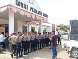 Terkait Dugaan Nepotisme, Massa Aksi Seruduk KPU Bolmut