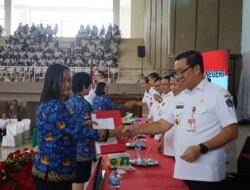 Serahkan SK PPPK, Wagub Minta Harus Loyal, Berintegritas dan Bekerja Dengan Hati