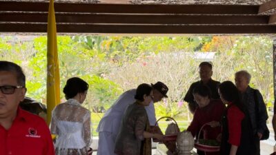 Olly Dondokambey Dampingi Presiden Ke-5 Ziarah di Makam Proklamator Bung Karno