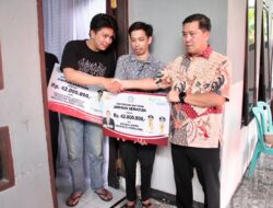 Wagub Steven Melayat ke Rumah Duka Almarhum Penatua Aprelita Pasla