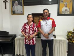 Usai Daftar Cagub-Cawagub Sulut, Letjen Denny Tuejeh Bertemu Uskup Manado