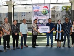 Rektor Berty Resmikan Lapangan Tenis Outdoor Unsrat