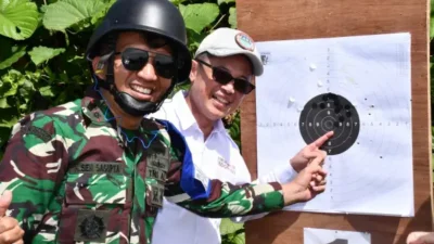 Prof Berty Latihan Menembak, Bukti Unsrat dan Lanudal Selalu Bersinergi