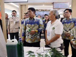 Gubernur Yulius Dukung Karya Dosen dan Mahasiswa Polimdo Perlihatkan Inovasi Pengolahan Ulang Sampah Plastik