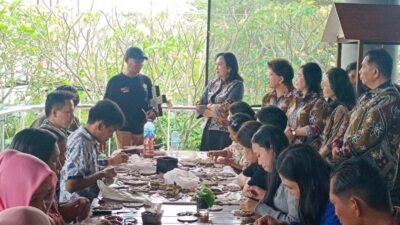 Gelar Bimtek Turunan Kelapa, Anik Ingatkan Peserta Ikut Kegiatan Harus Orientasi Wirausaha Bukan Ajang Kehadiran