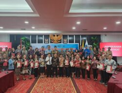 Miliki Dosen Tersertifikasi Kompeten, Rektor Berty Serahkan Sertifikat Kompetensi BNSP Kepada Para Asesor Unsrat