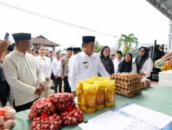 Gubernur Yulius Tinjau Gerakan Pangan Murah di Tutuyan dan Cek Harga Bawang hingga Ayam
